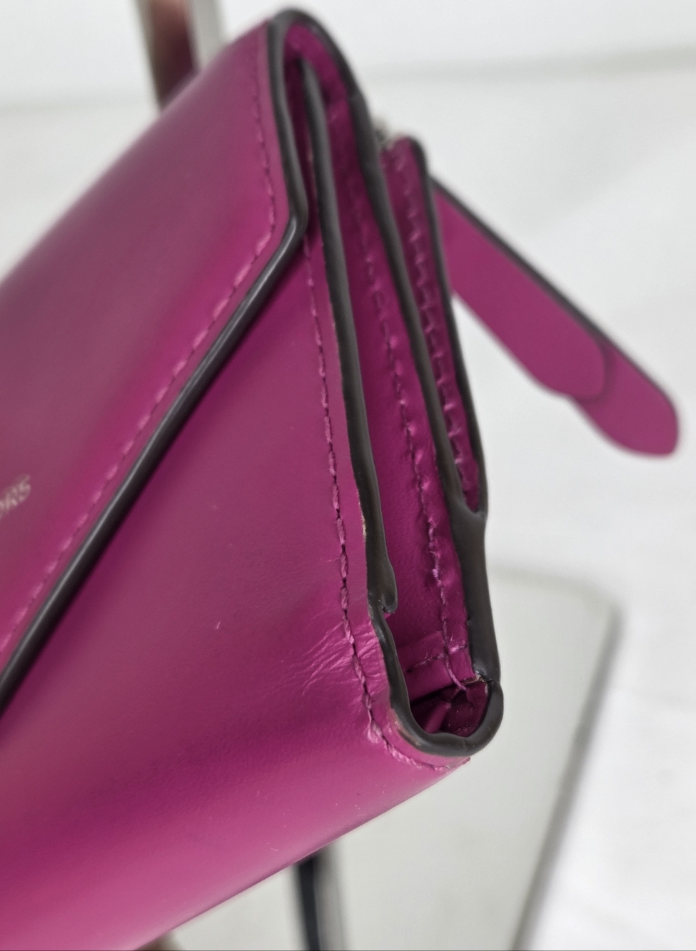 Michael Kors Women's Fuchsia Leather Trifold Envelope Wallet - Picture 5 of 13